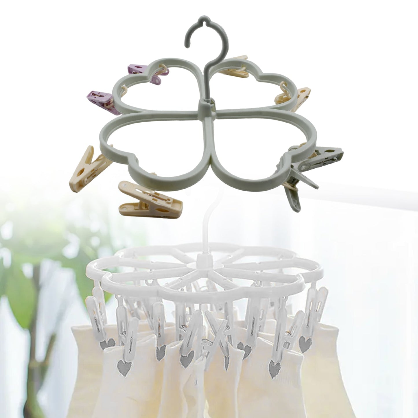 Heart Shape Cloth Drying Rack with 8 Clips for Socks, Baby Clothes, Towels