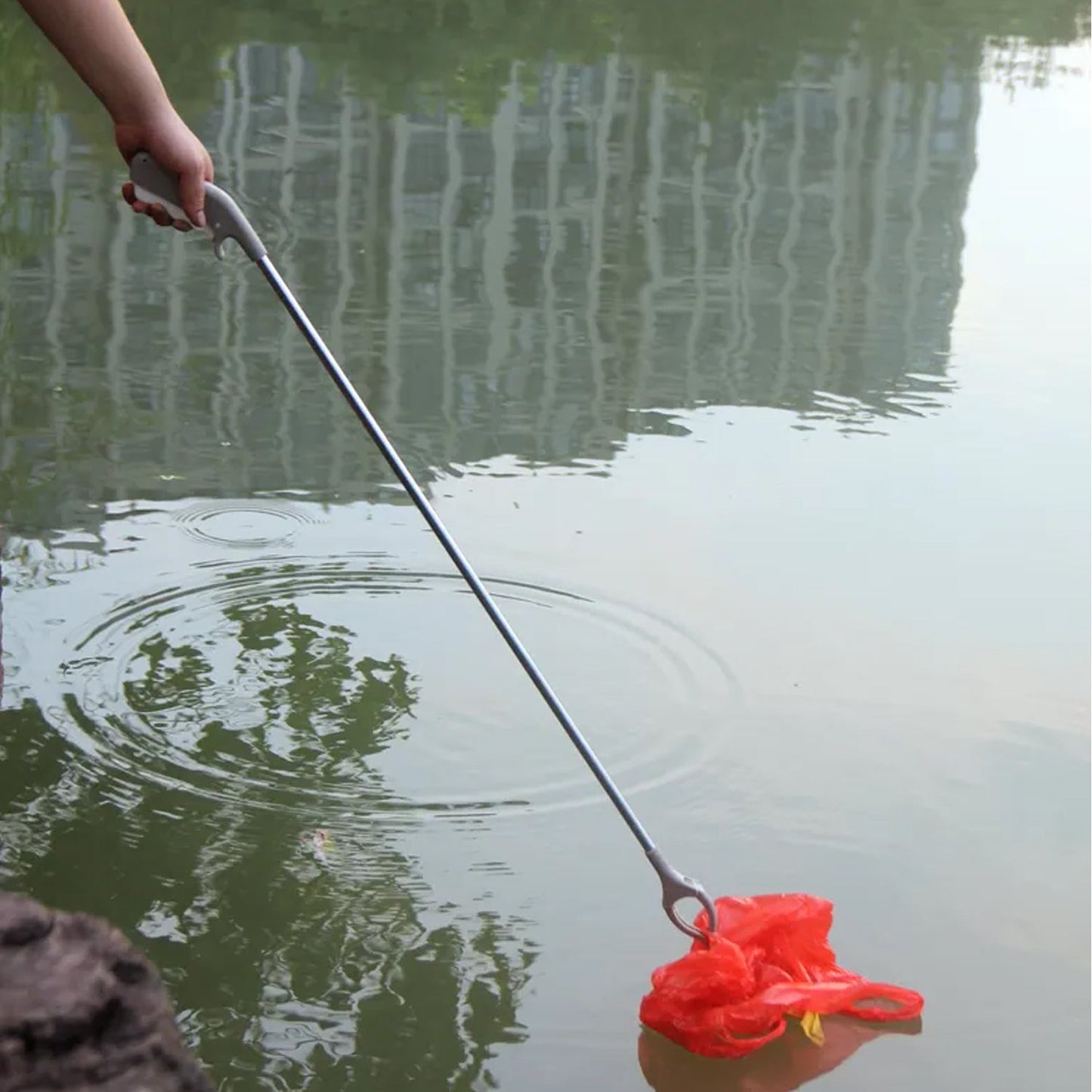 Lightweight Garbage Picker Tool for Kitchen Waste