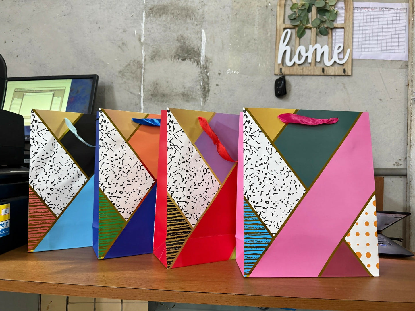 Multicolor Geometric Design Gift Paper Bag with Handle 1 Piece