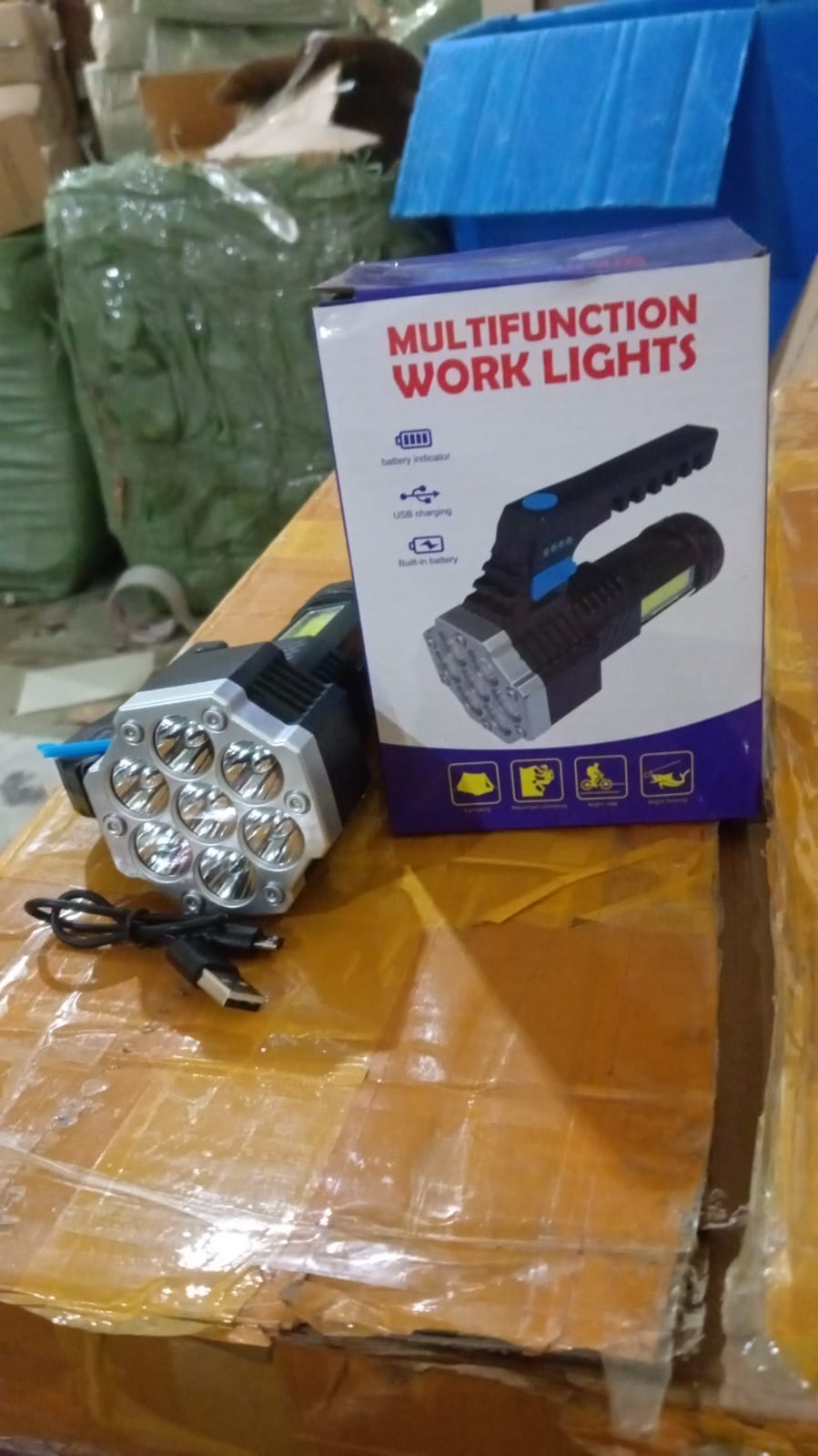 Portable Flashlight / Torch COB 7LED Hand Light USB Rechargeable Light with Side Light (1 Pc)
