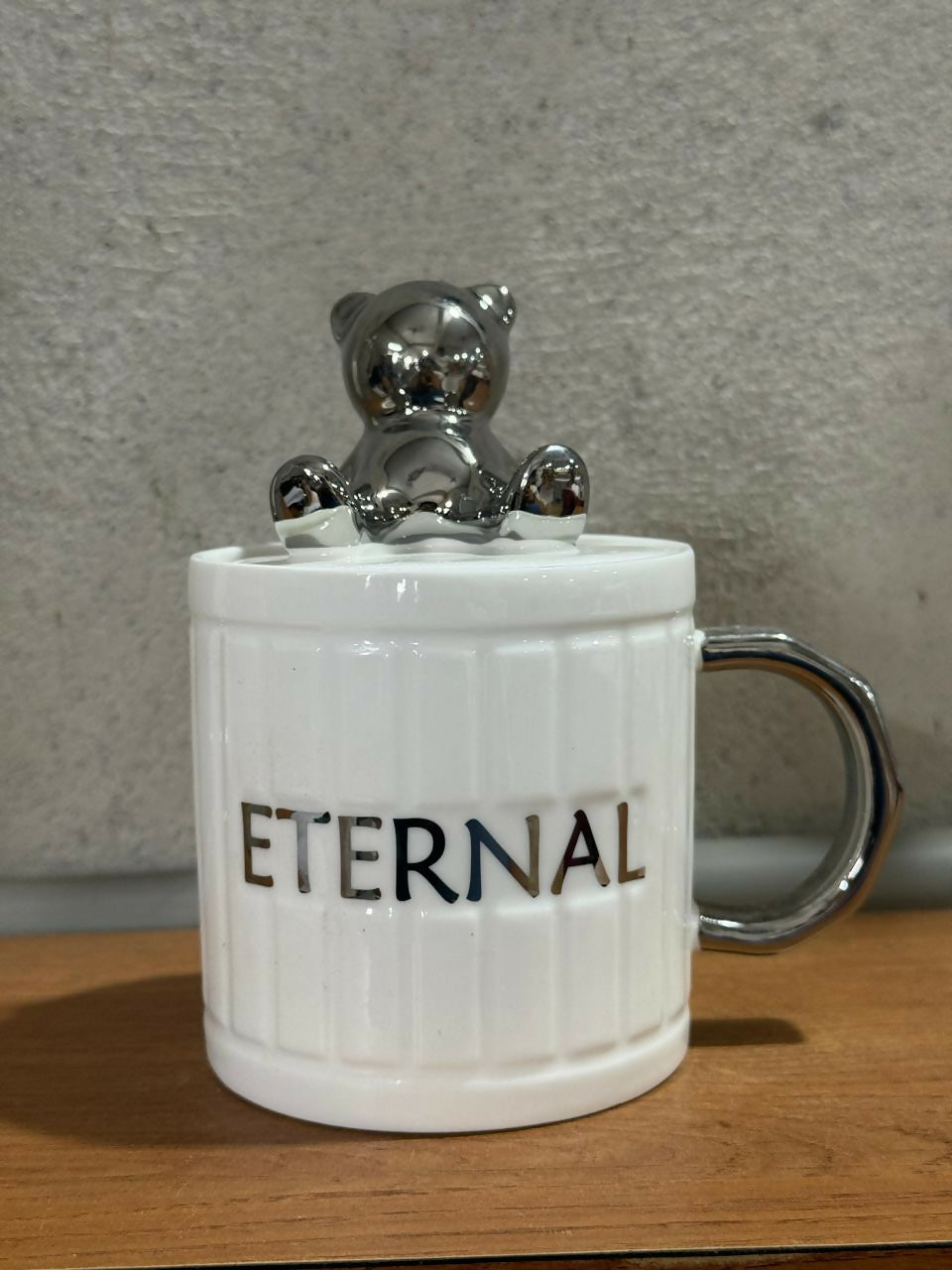 Ceramic Mug with 3D Bear Lid & Metallic Handle – Cute Gift Cup