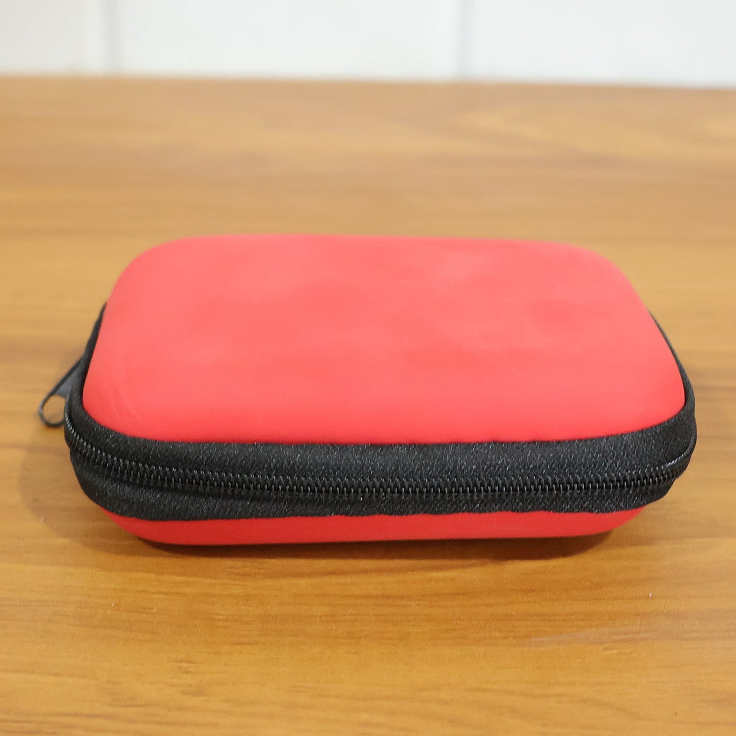 Premium Wired Earphone with Zipper Carry Case Set (1 Set)