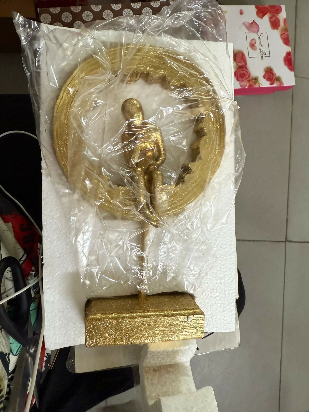 Abstract Thinking Man Gold Sculpture Showpiece for Home Decor (Design may vary)
