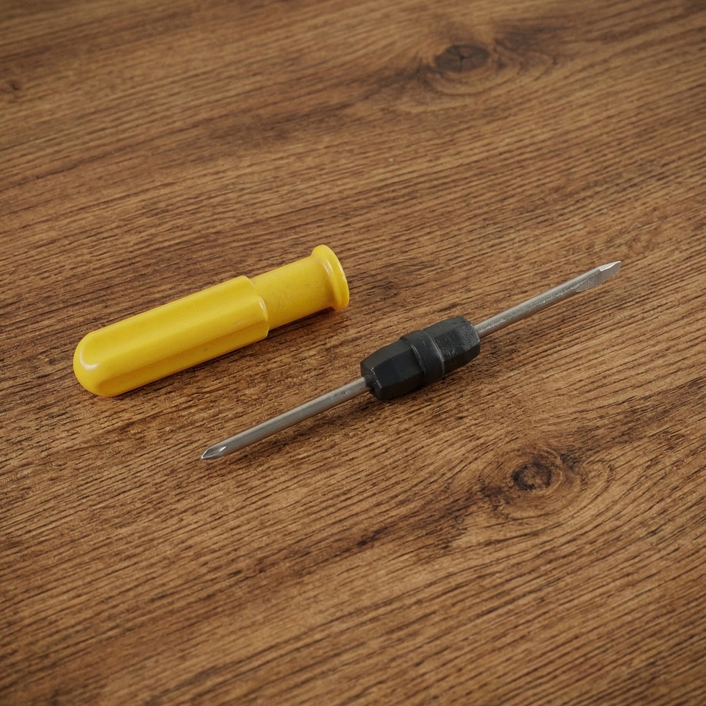 Mini Hardware Tool Kit with Hammer, Screwdriver & Cutter Set