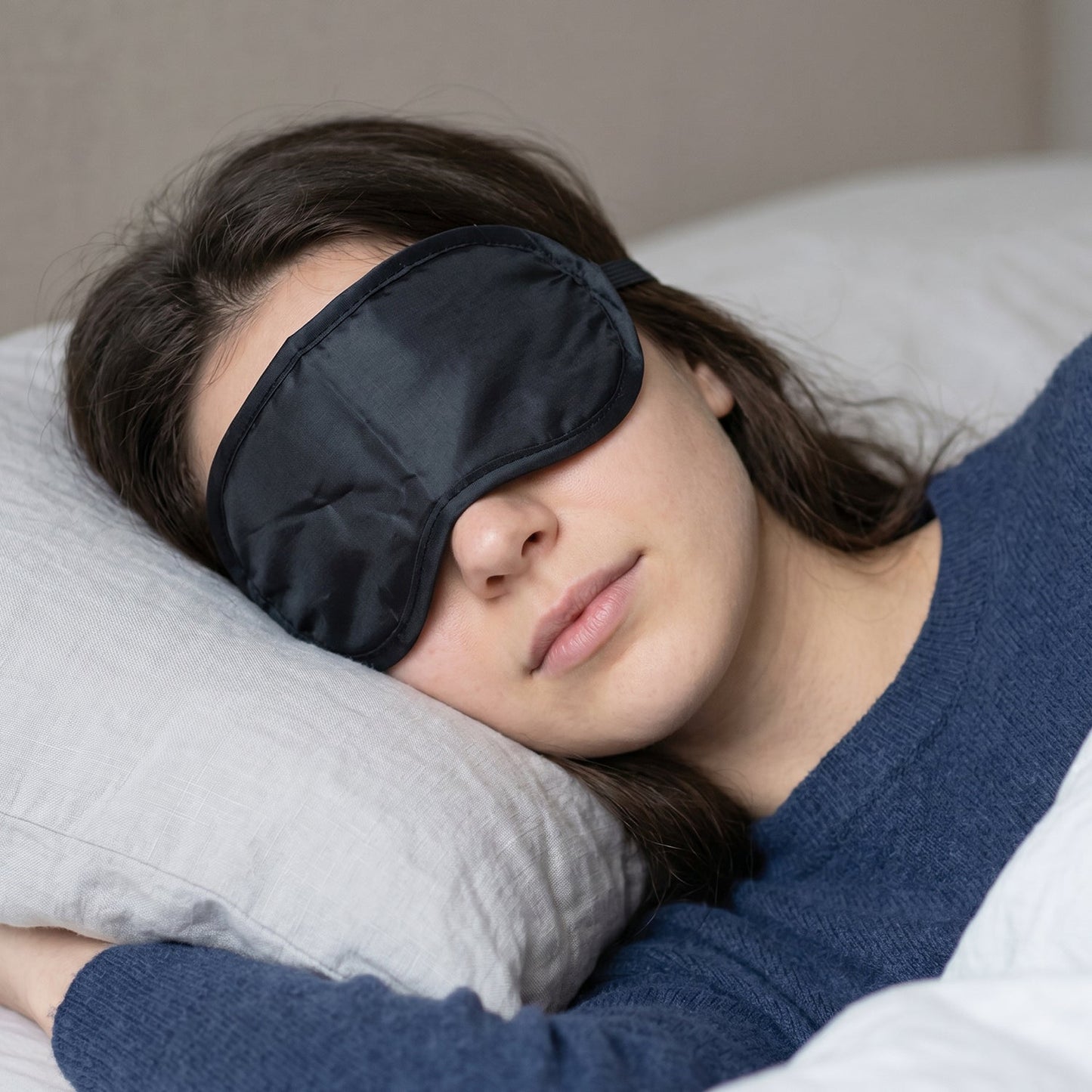 Best Travel Kit for Men & Women: Neck Pillow, Eye Mask & Earplugs