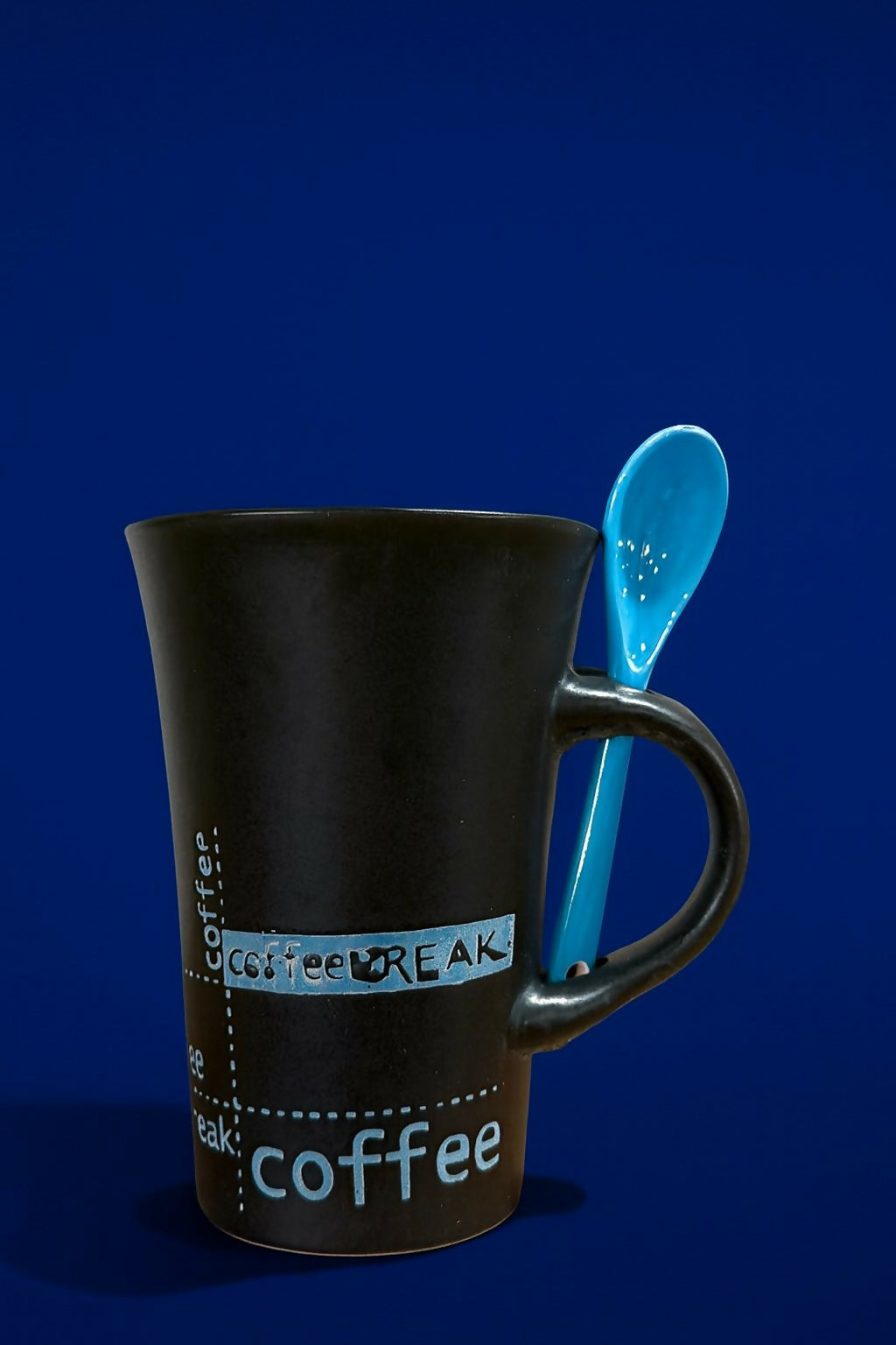 Black Ceramic Coffee Mug with Blue Spoon – Stylish Office Mug