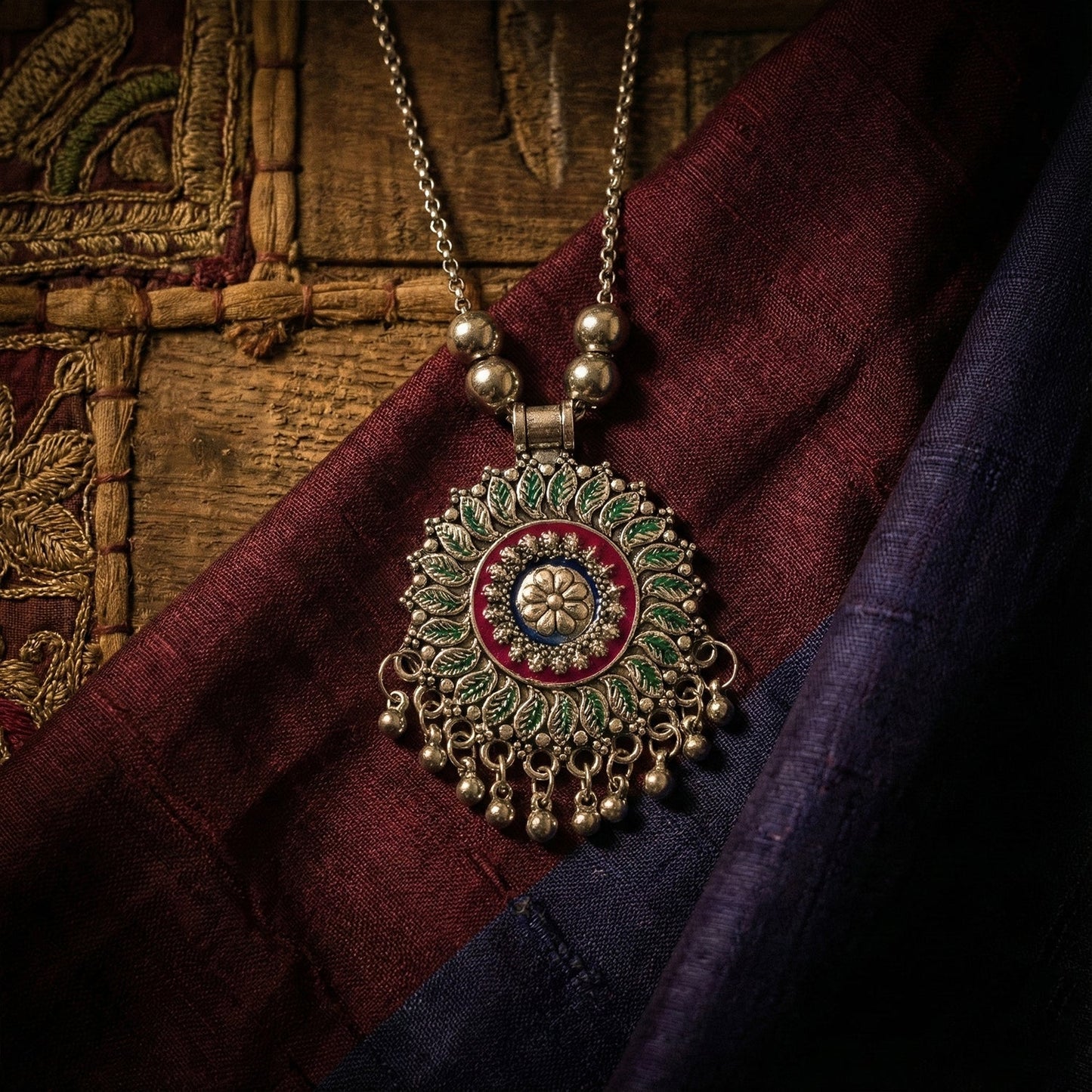 Antique Silver-Tone Oxidized Floral Mandala Pendant Necklace (1 Pc)