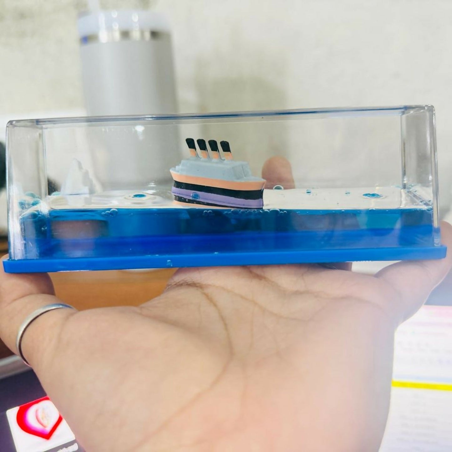 Liquid Wave Ship Motion Toy for Desk Stress Relief & Office Decoration