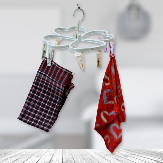 Heart Shape Cloth Drying Rack with 8 Clips for Socks, Baby Clothes, Towels