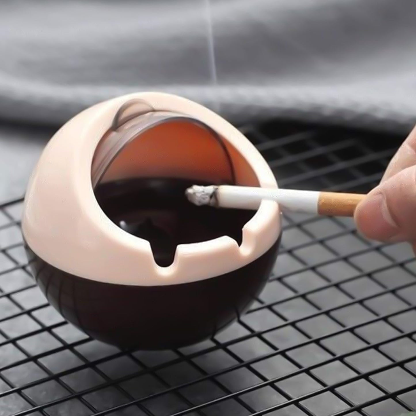 Ball Ashtray PP Plastic Windproof with Lid Indoor Outdoor Patio Car Portable Ashtray