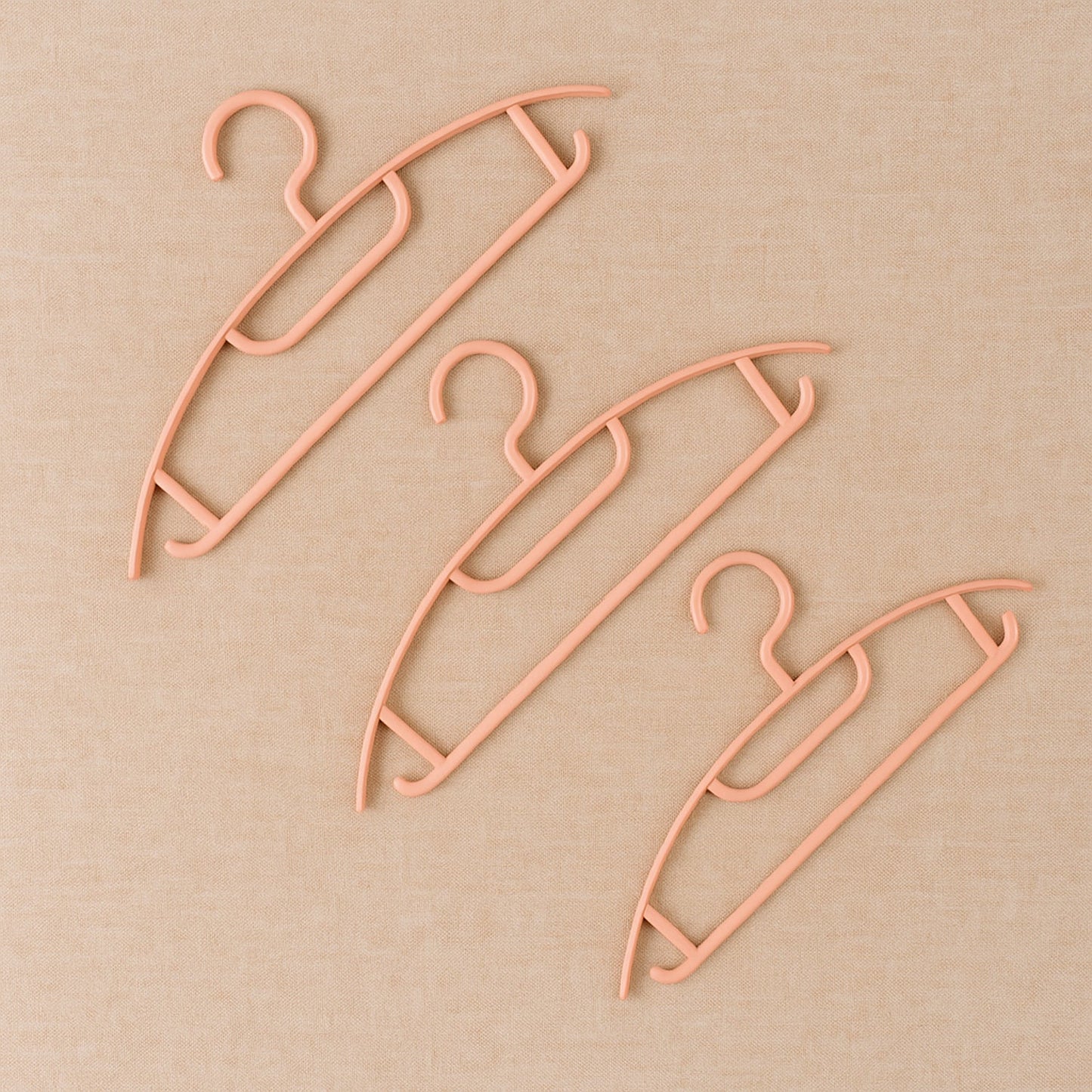 Ganesh Set of 6 Durable Plastic Cloth Hangers