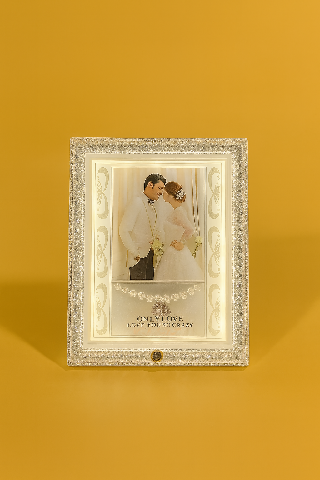 Square White Crystal LED Wedding Photo Frame | Elegant Illuminated Picture Frame with Sparkling Border | 4x6 Inch Couple Photo Frame | Romantic Gift for Wedding, Anniversary, Valentineâ€™s Day & Home DÃ©cor