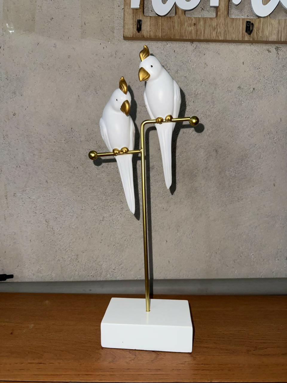 White & Gold Love Birds Decorative poly-resin Showpiece for Home & Office DÃ©cor