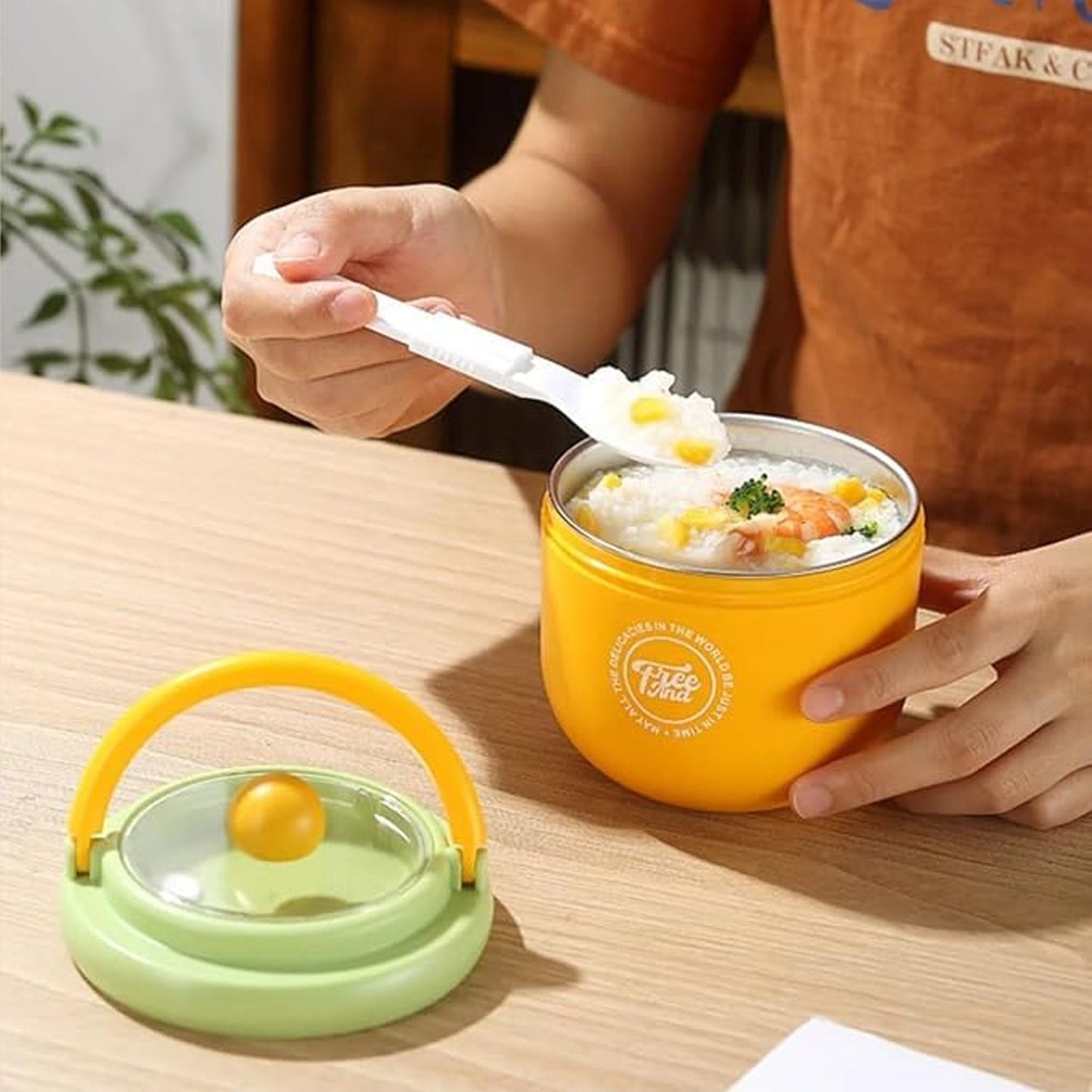 Luxury Cute Leak-Proof Stainless Steel Lunch Box with Spoon - 600 ml