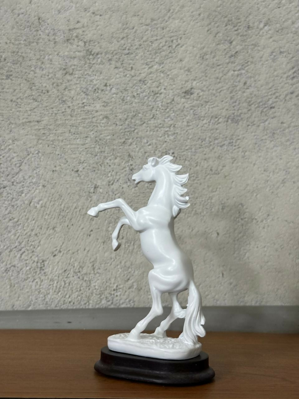 White Horse poly-resin Showpiece Statue for Home & Office DÃ©cor