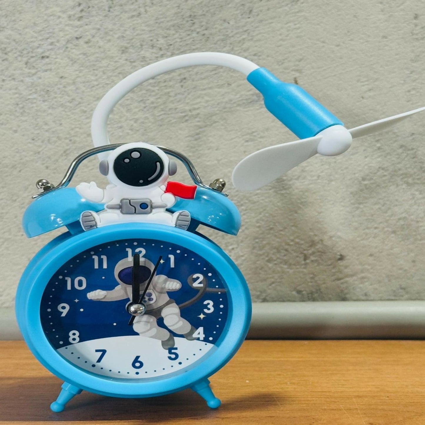 Astronaut Design Kids Alarm Clock with Cooling Fan | Cute Blue Cartoon Space Themed Table Clock for Kids Bedroom, Study Table & Gifting | Silent Analog Quartz Clock with Fan â€“ Battery Operated