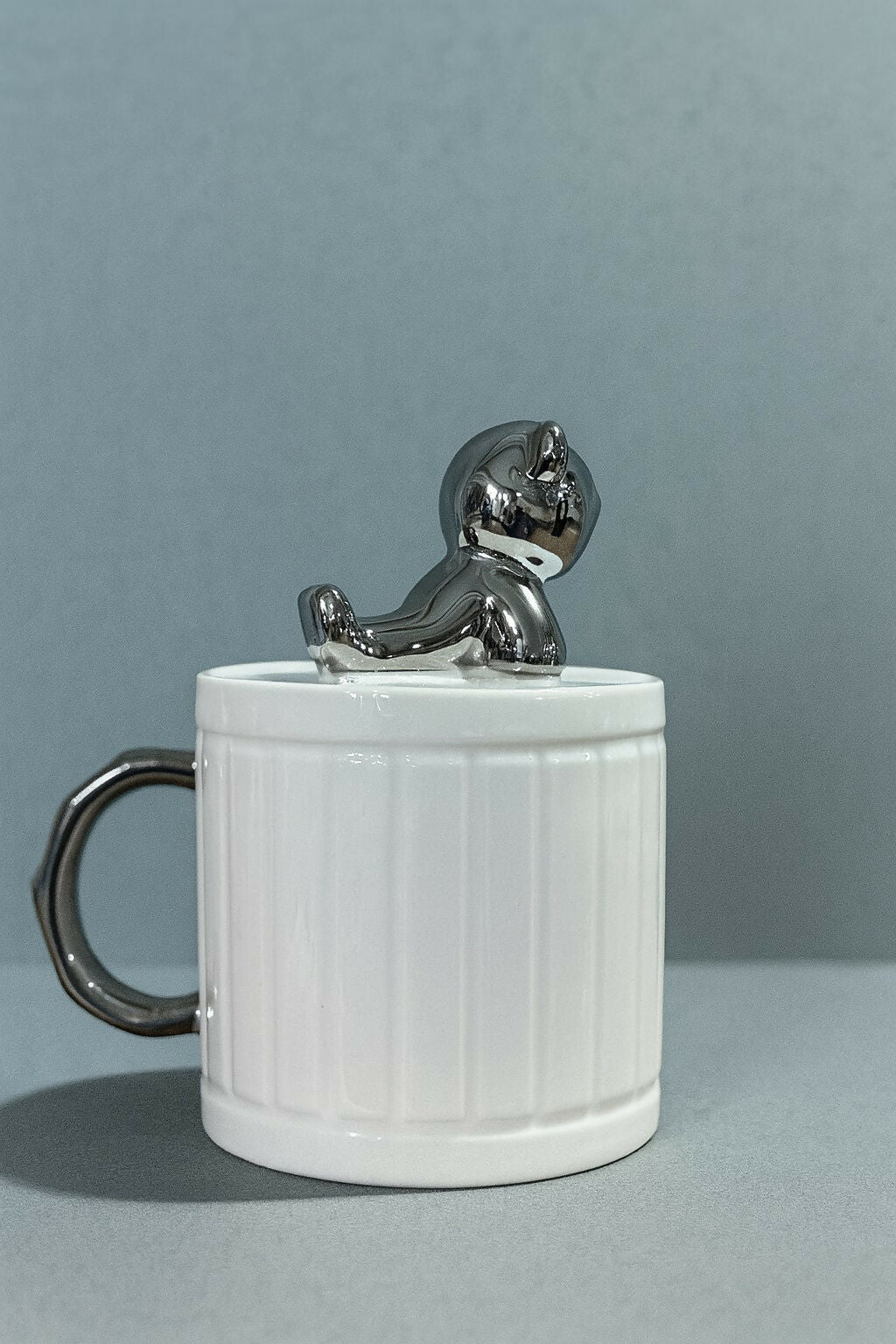 Ceramic Mug with 3D Bear Lid & Metallic Handle â€“ Cute Gift Cup