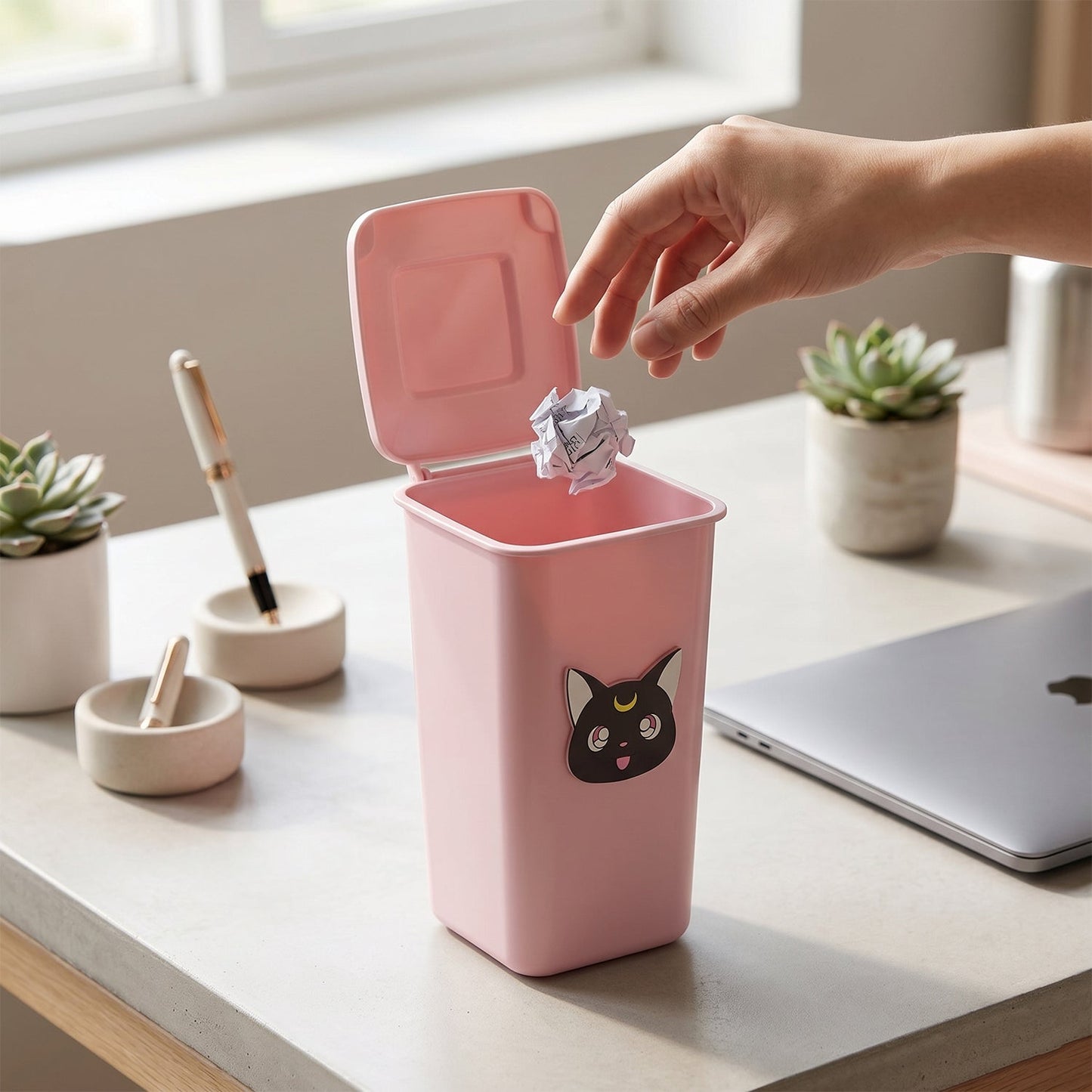 Creative Mini Trash Can Shape Pen Stand with Lid (1 Pc)