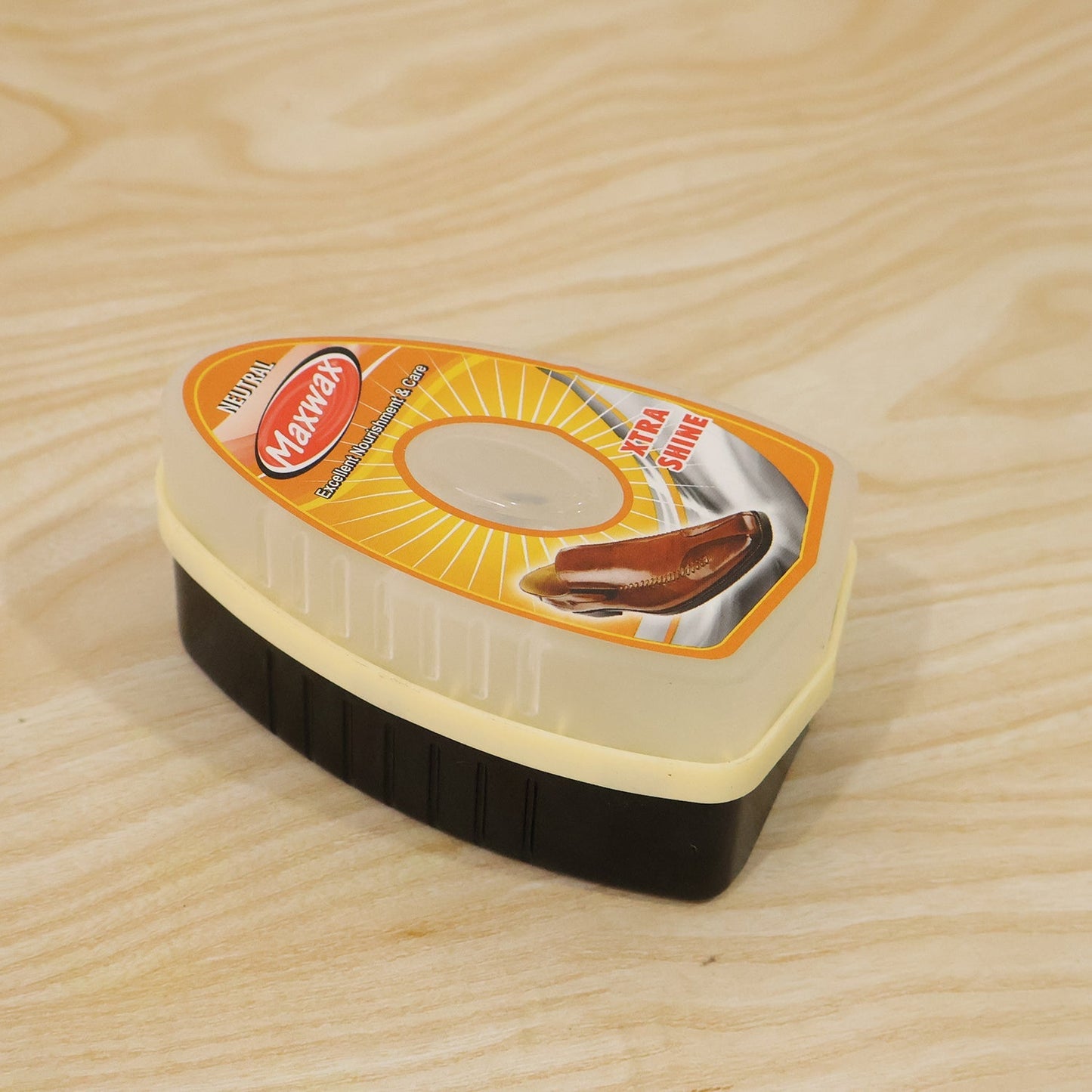 Maxwax Neutral Instant Shoe Shiner (1 Pc, 7 ML)