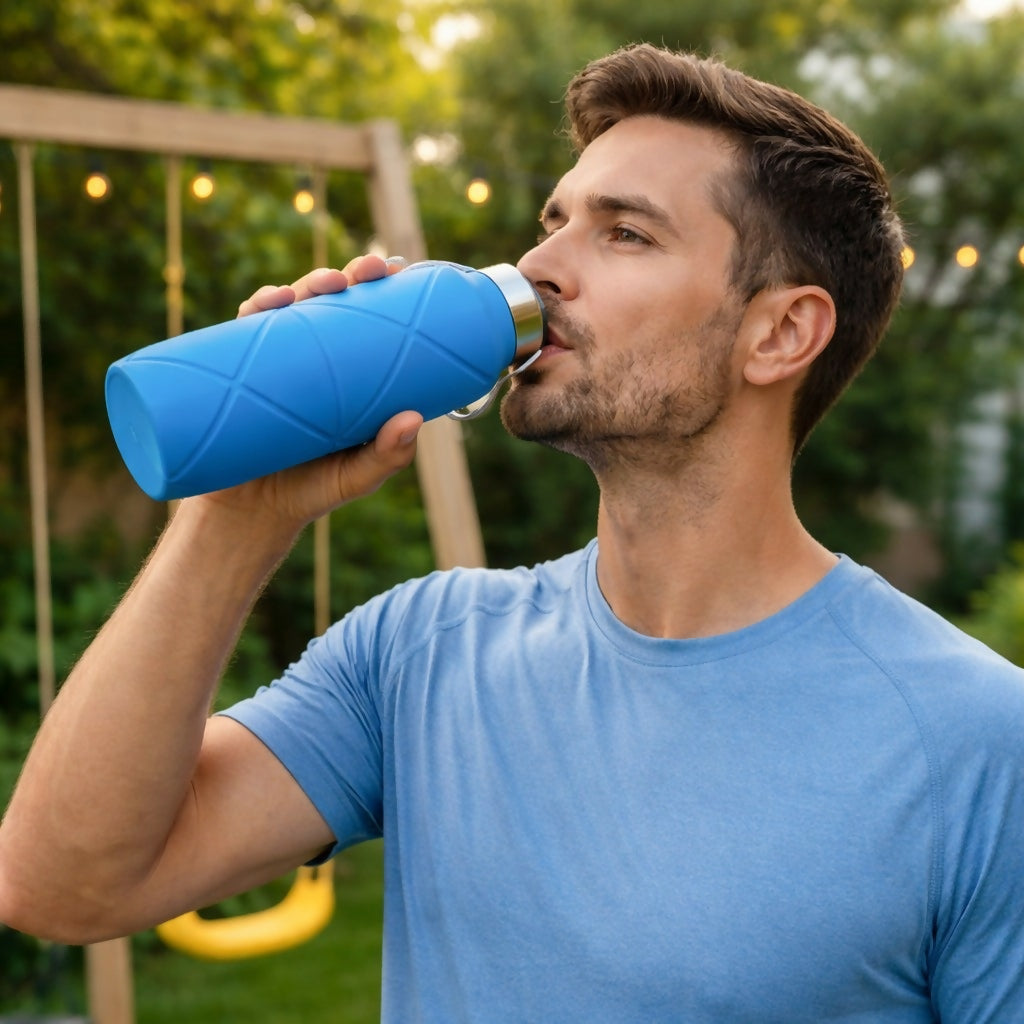 Blue Collapsible Silicone Water Bottle 600ml Leakproof Travel