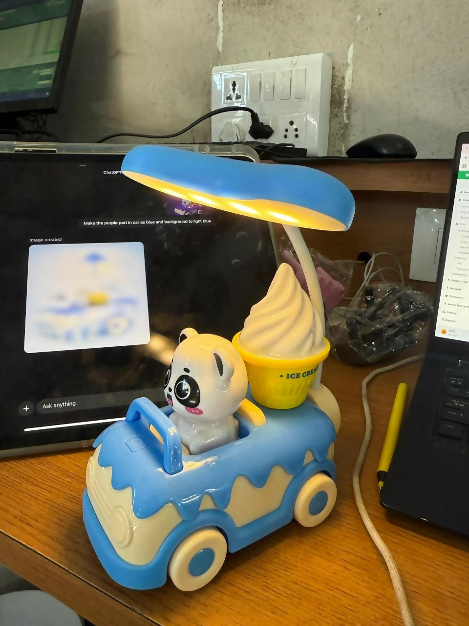 Kids Car Desk Lamp with Sharpener & 3 Light Modes